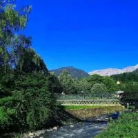 Dans le centre de Sallanches, verdure et rivière (la sallanche) 🌊

📷 @emmalim74000 

#sallanches #sallanchestourisme #savoiemontblanc #montblanc #destinationmontblanc #montagne #hautesavoie #hautesavoietourisme