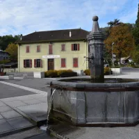 💦 La Fontaine Saint-Jacques à Sallanches : Un havre de fraîcheur ! 
🌟 Un incontournable pour les amateurs de beaux lieux ! ✨
©Wendy Coulon